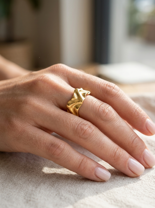 Veloura Ring